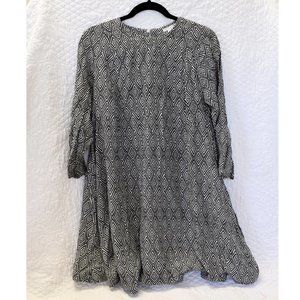 H&M Black and White Diamond Pattern Dress